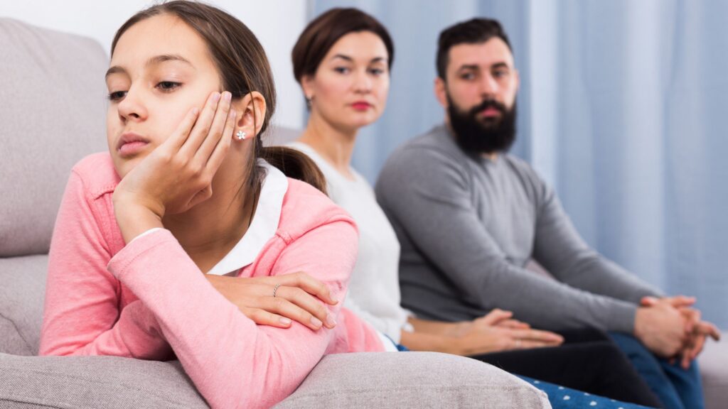 Mom and child navigating modern parenting – raising kids for tomorrow